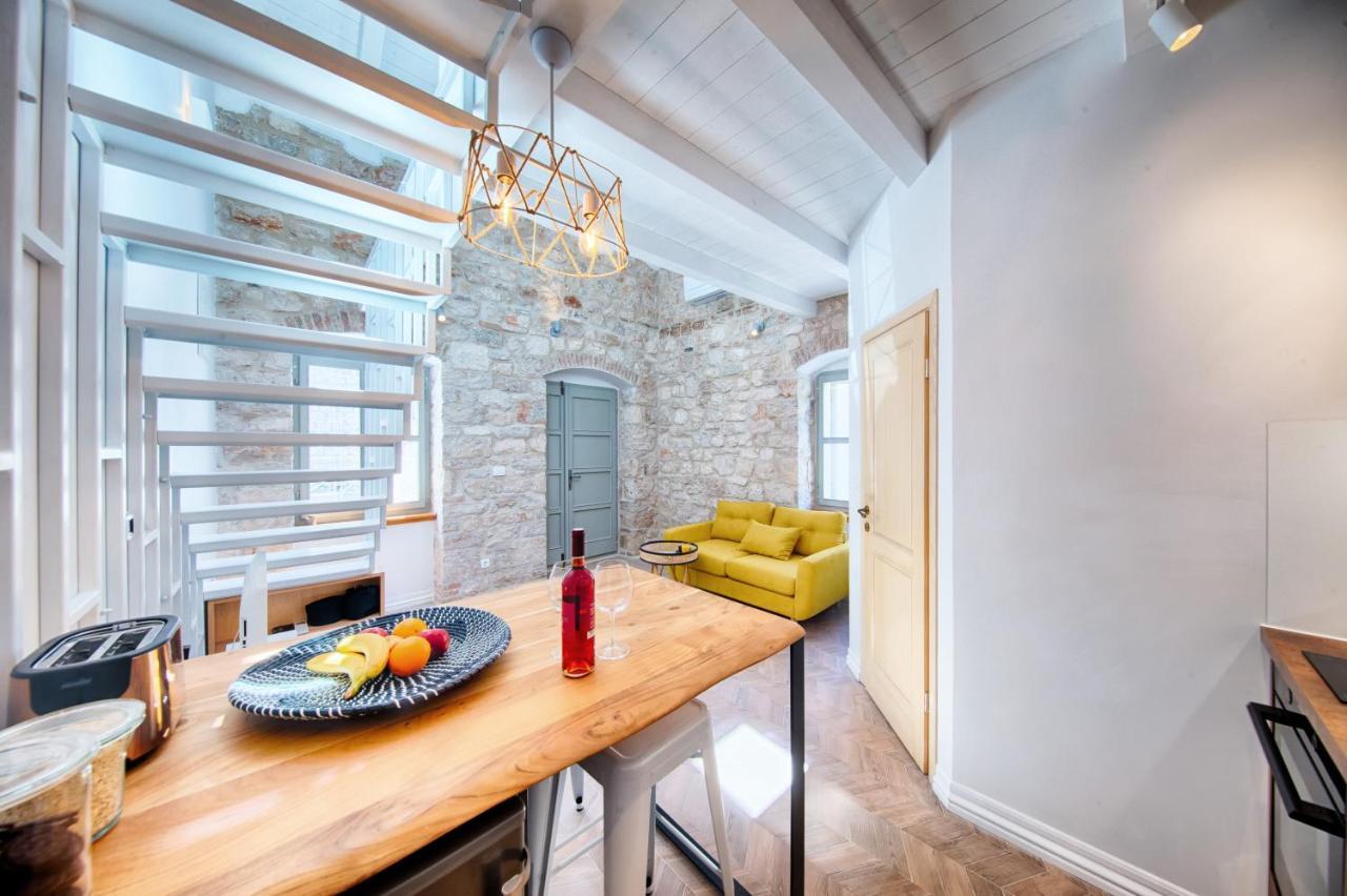 Studio Apartment Vicencina Vis Eksteriør billede
