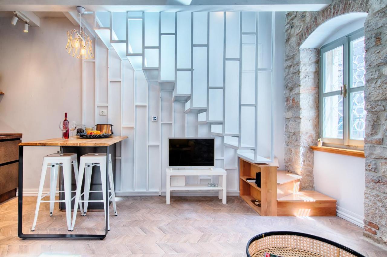 Studio Apartment Vicencina Vis Eksteriør billede